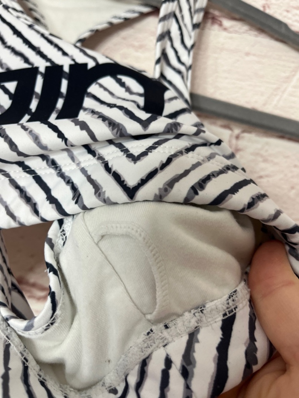 Aim’n Cirkus Logo Striped Racerback Sports Bra Like New Small - Picture 4 of 7